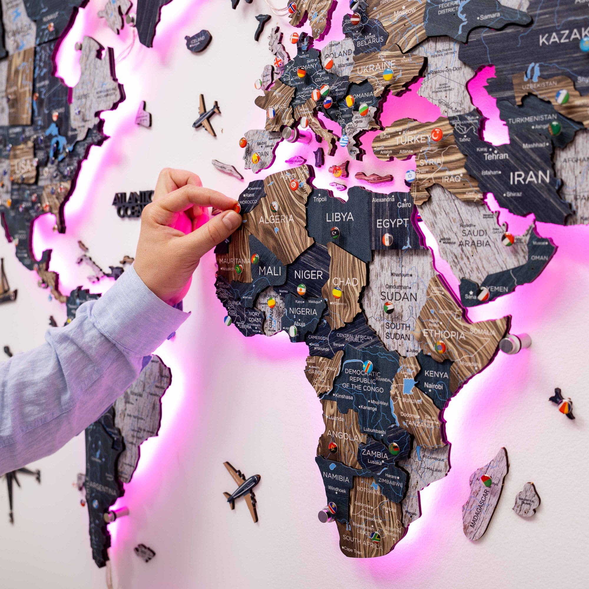 3D LED / LUMINOUS Wooden World Map 3.0 Mystery