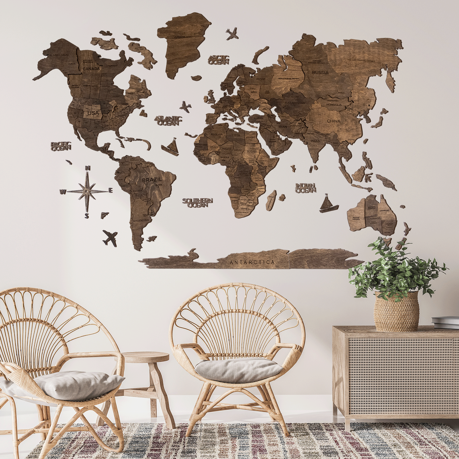 Mapa en pared color oscuro