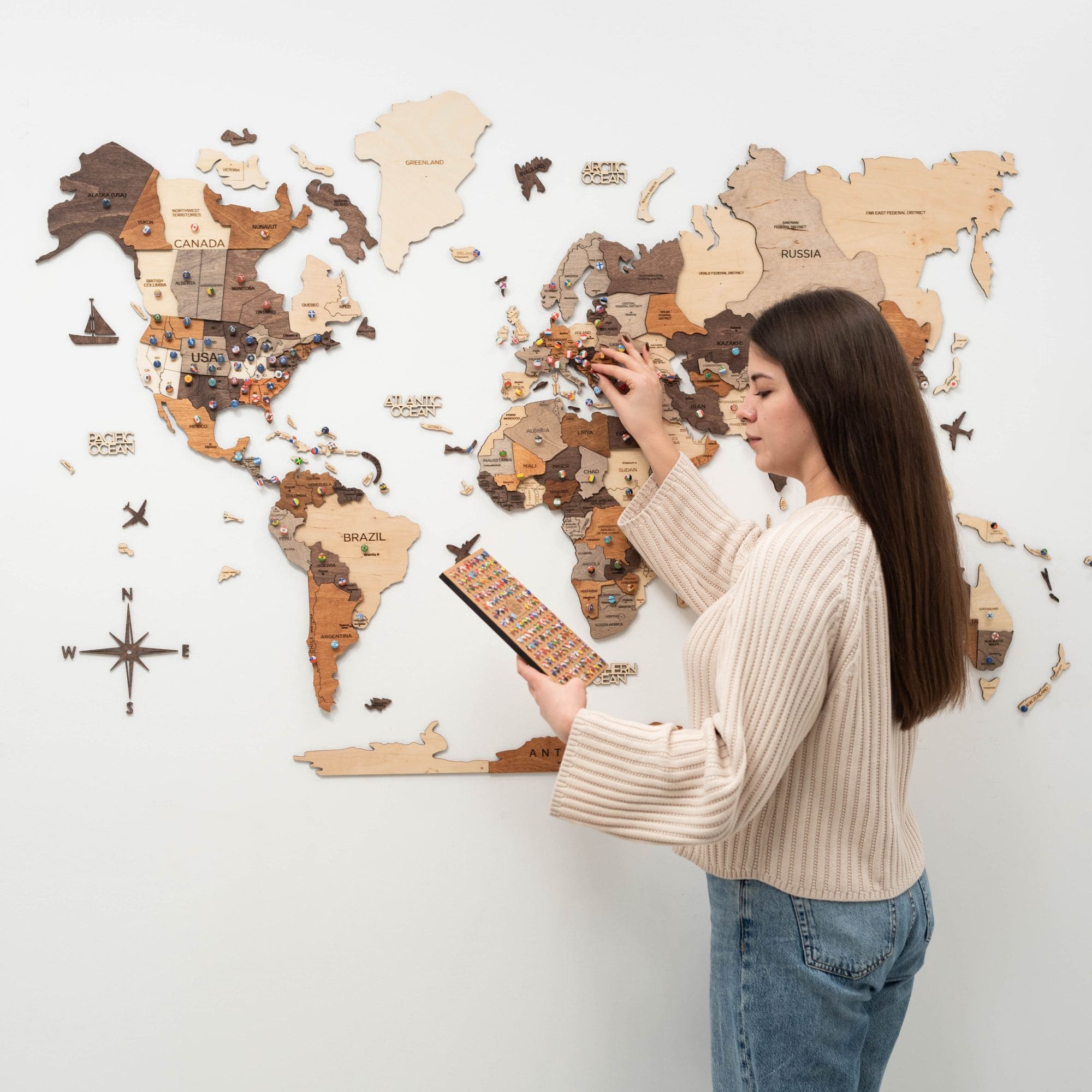 Mapa frontal de madera