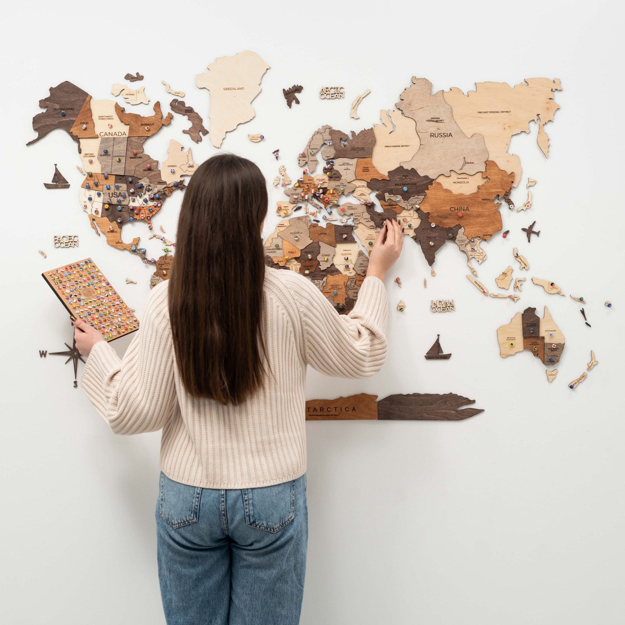 Mapa frontal de madera