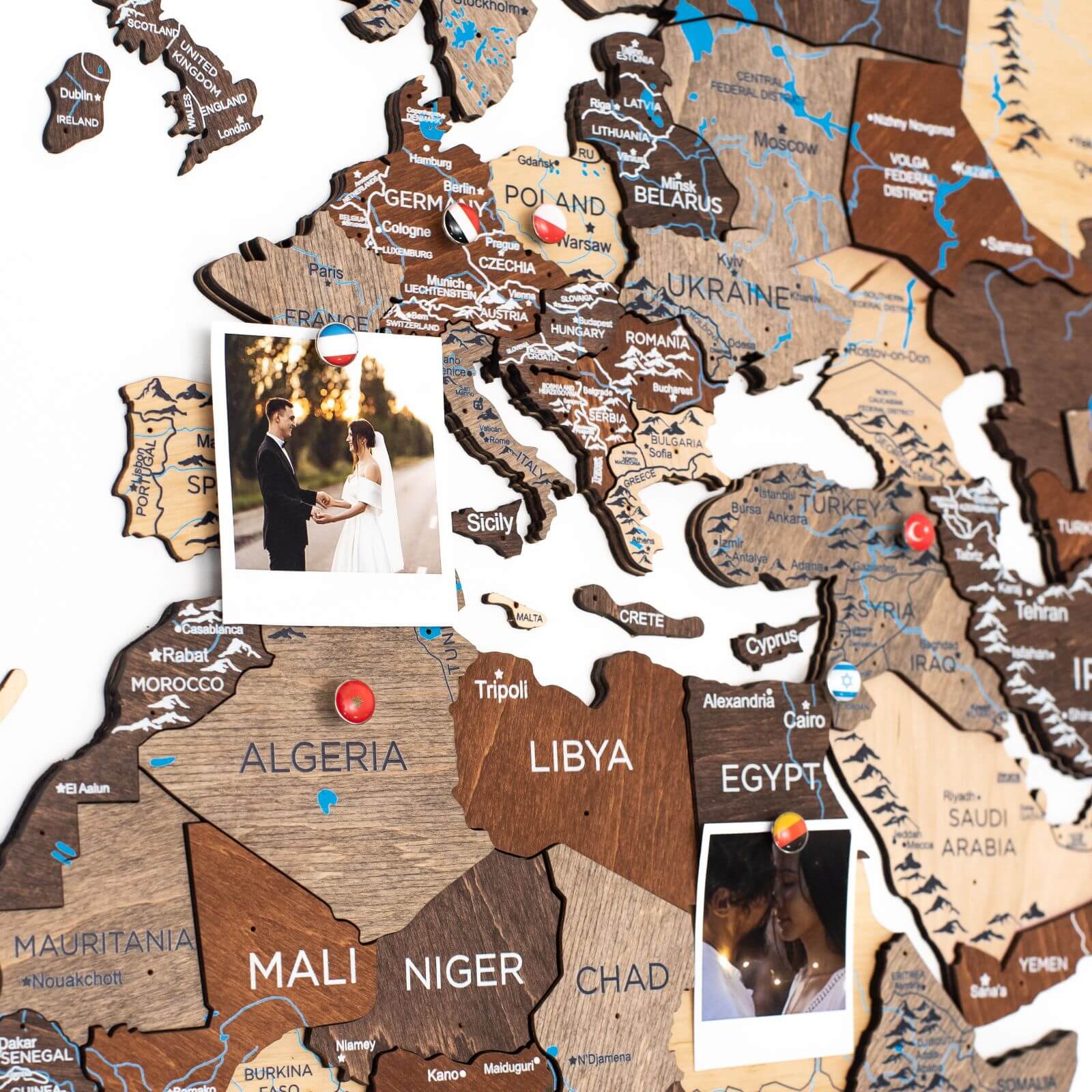 Mapa frontal de madera