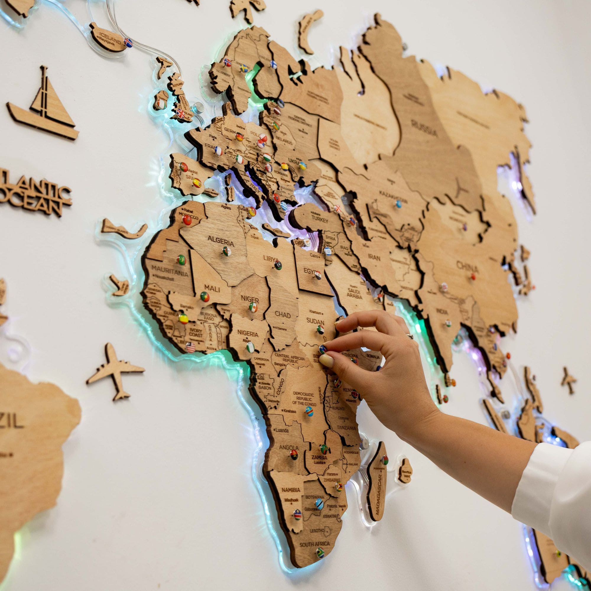 3D LED Wooden World Map 2.0 Gold