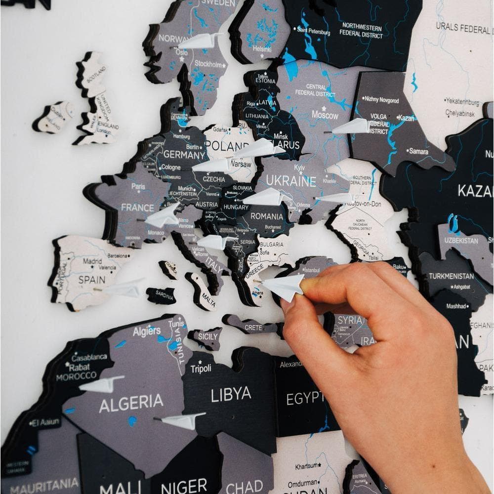 erste 3d leuchtende  holzweltkarte