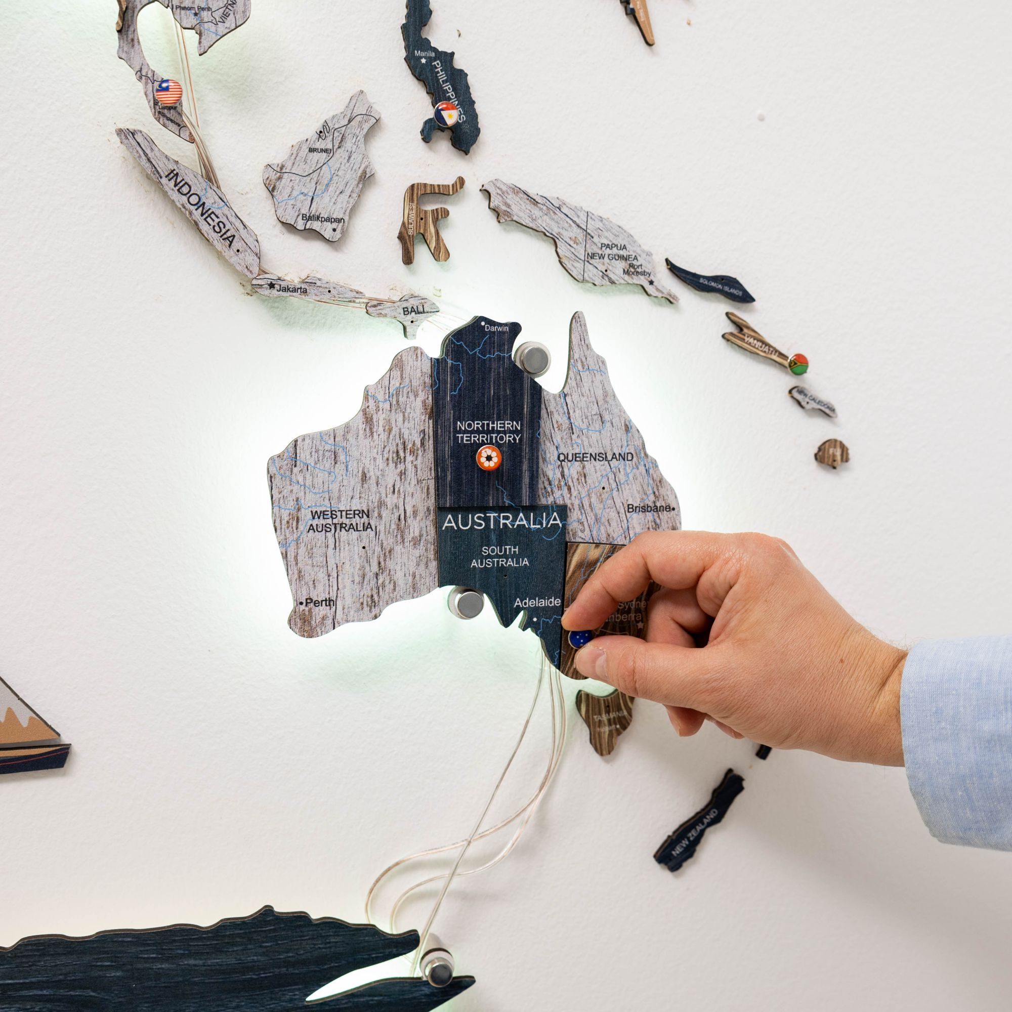 3D LED / LUMINOUS Wooden World Map 3.0 Mystery