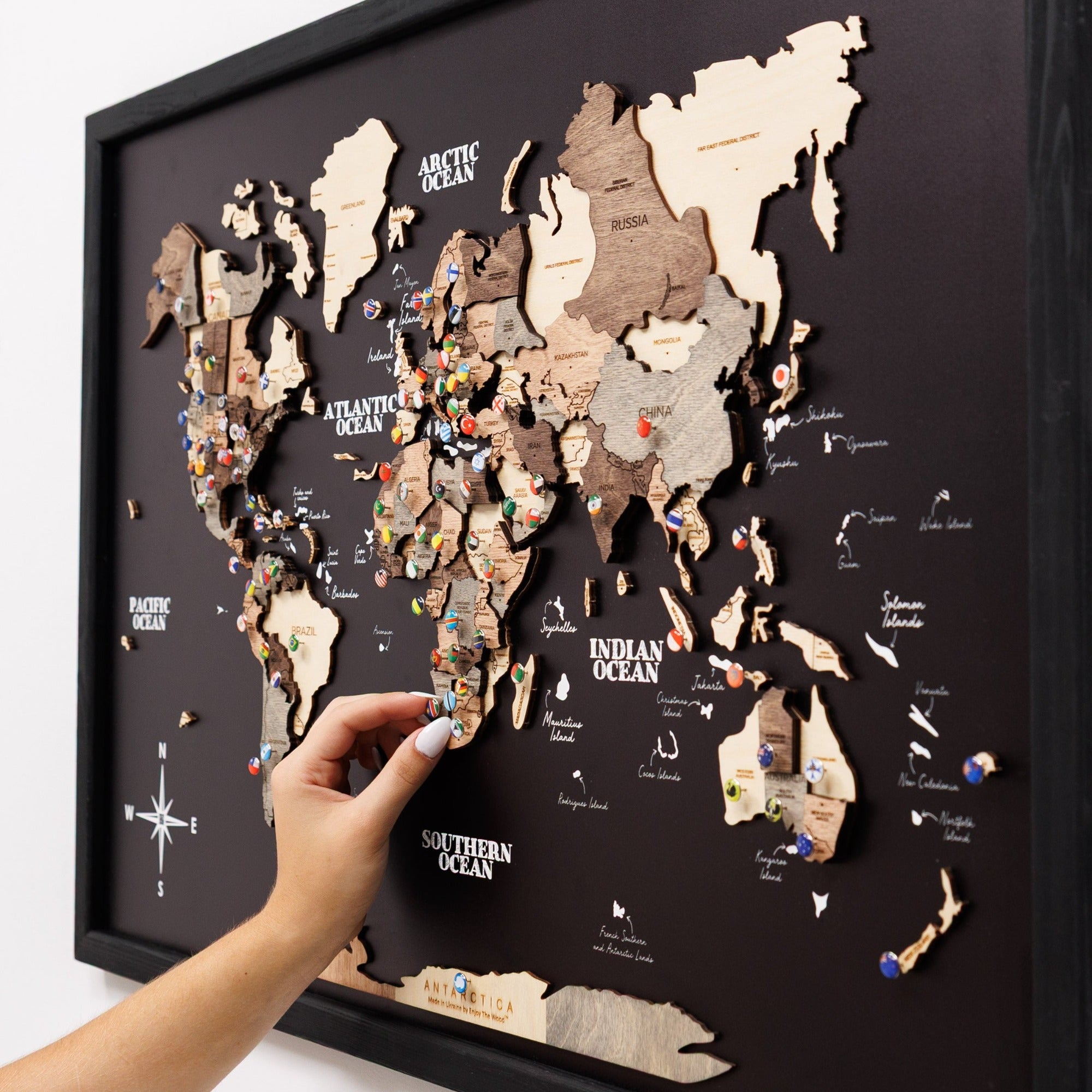 Mapamundi 3D de Madera Un Solo Panel Smokey