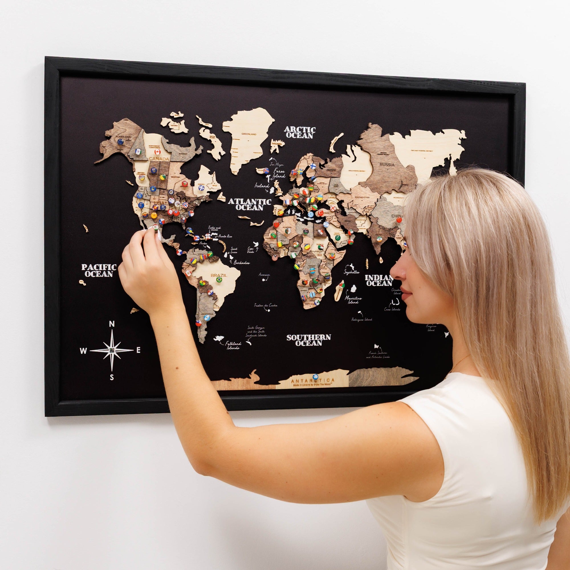 Mapamundi 3D de Madera Un Solo Panel Smokey